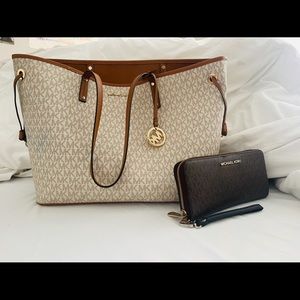 Michael Kors Large Logo Tote Purse and Michael Kors Large Continental Wallet